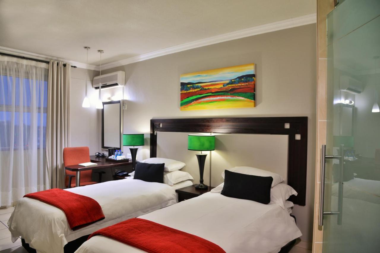 Bon Hotel Empangeni Kültér fotó